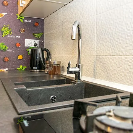 Kwadrat Apartment *