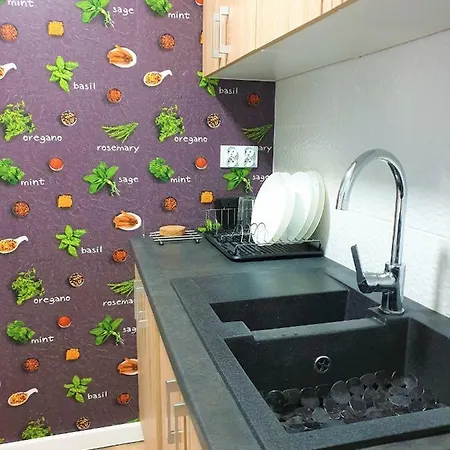 Kwadrat Apartment *